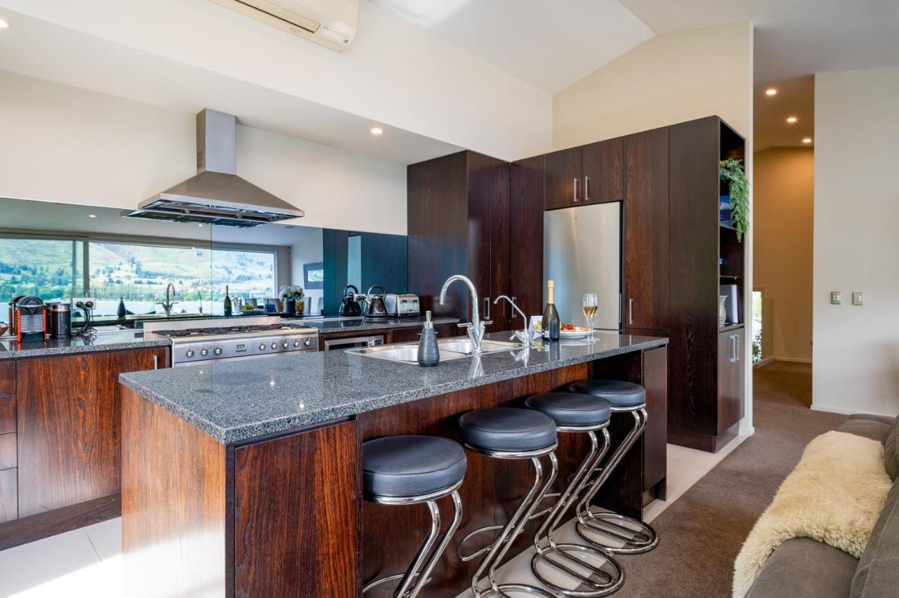 Luxury Lakeview Vista Apartment Wanaka Eksteriør bilde